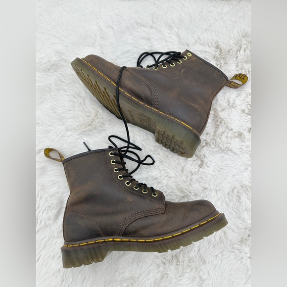 Dr. Martens 11822 Tan/Brown Leather Boots Women’s 8 39 EU NWOT - Picture 11 of 12